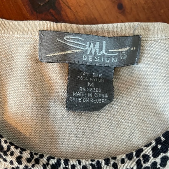 Sleeveless Snakeskin Sweater Top - Picture 3 of 4